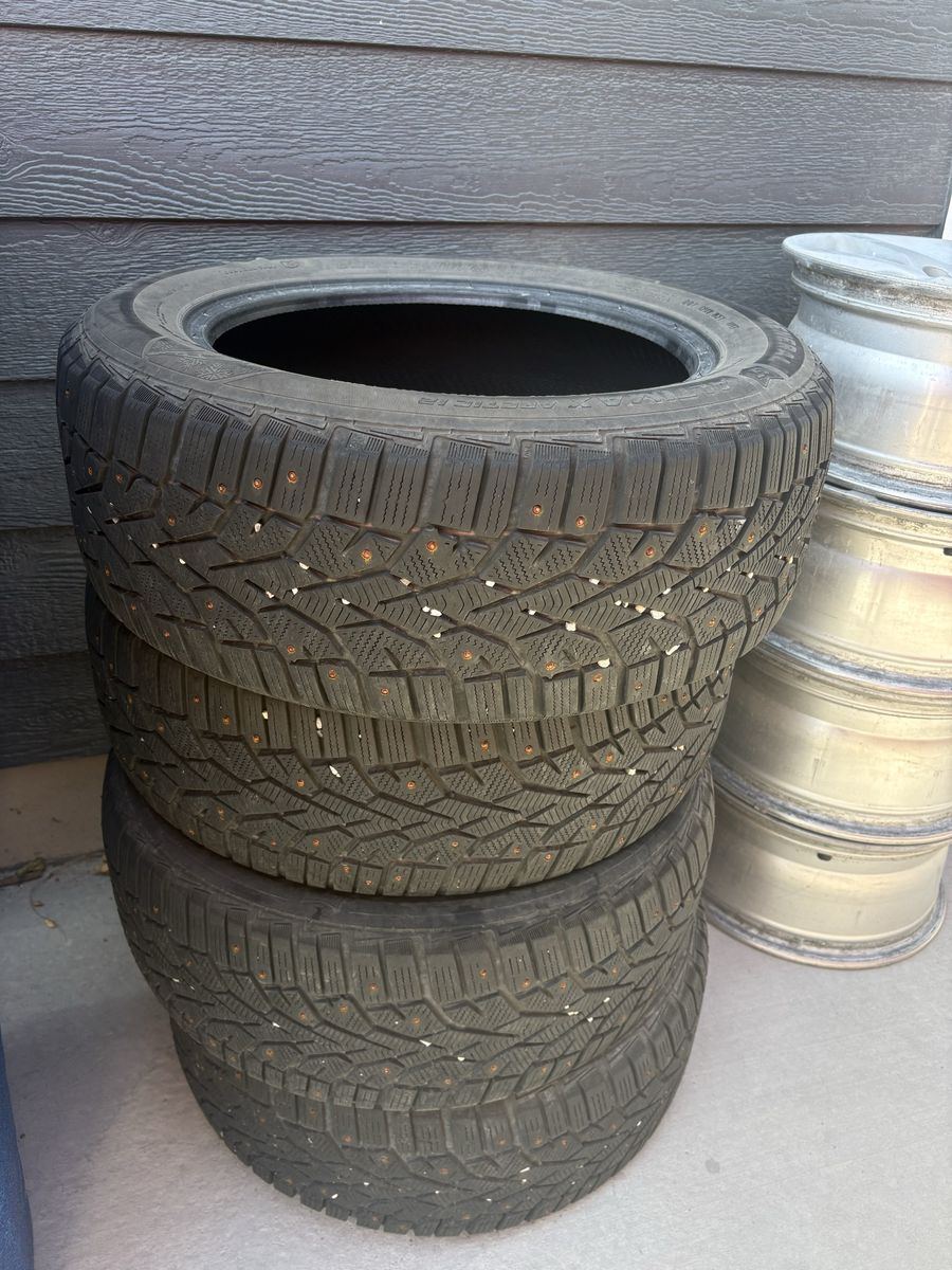 General Altimax Arctic 12 Studded Winter Tires 205/60R16 Set of 4