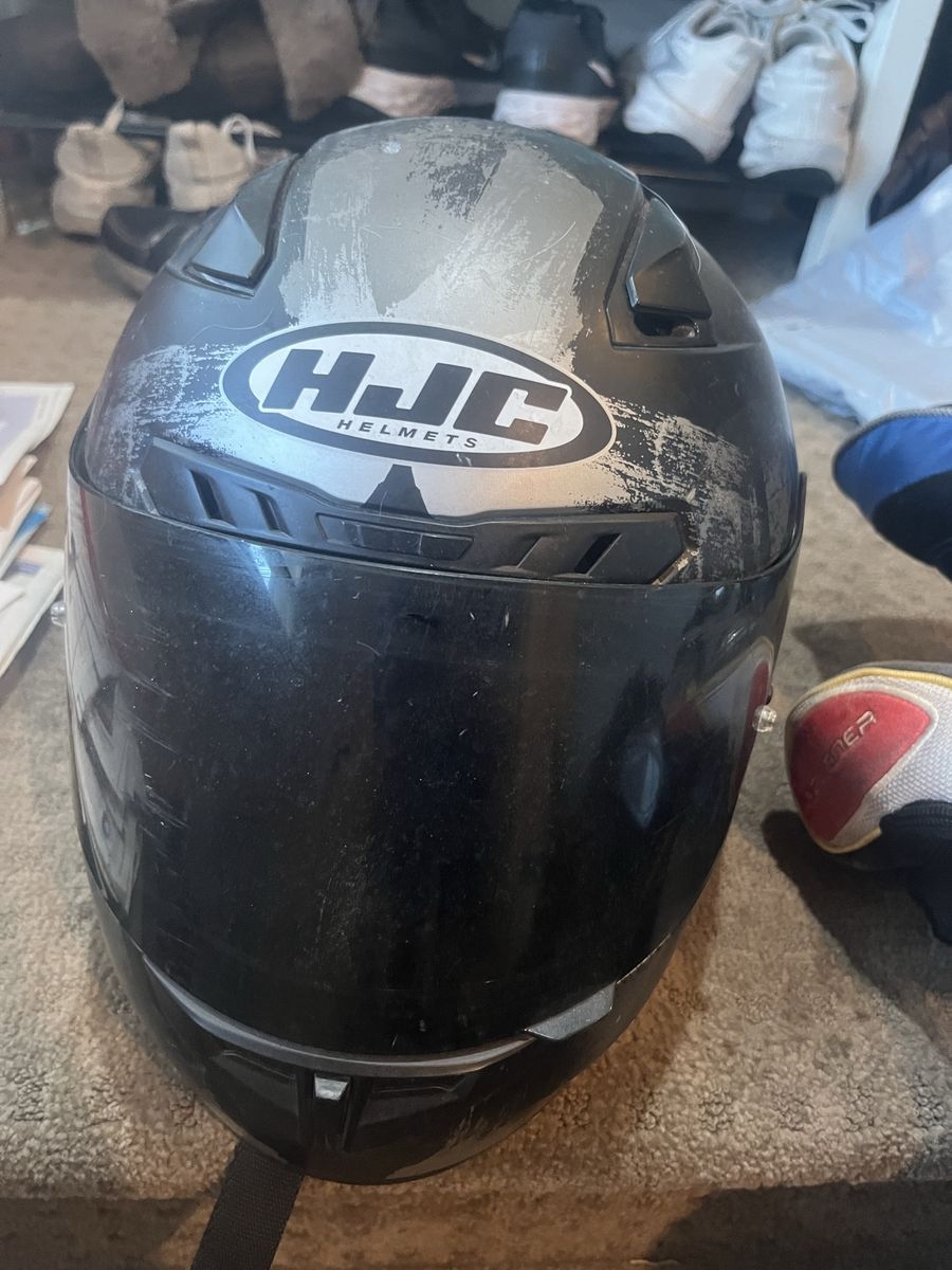 HJC Full Face Motorcycle Street Helmet - Black & Silver Graphic $150 new
