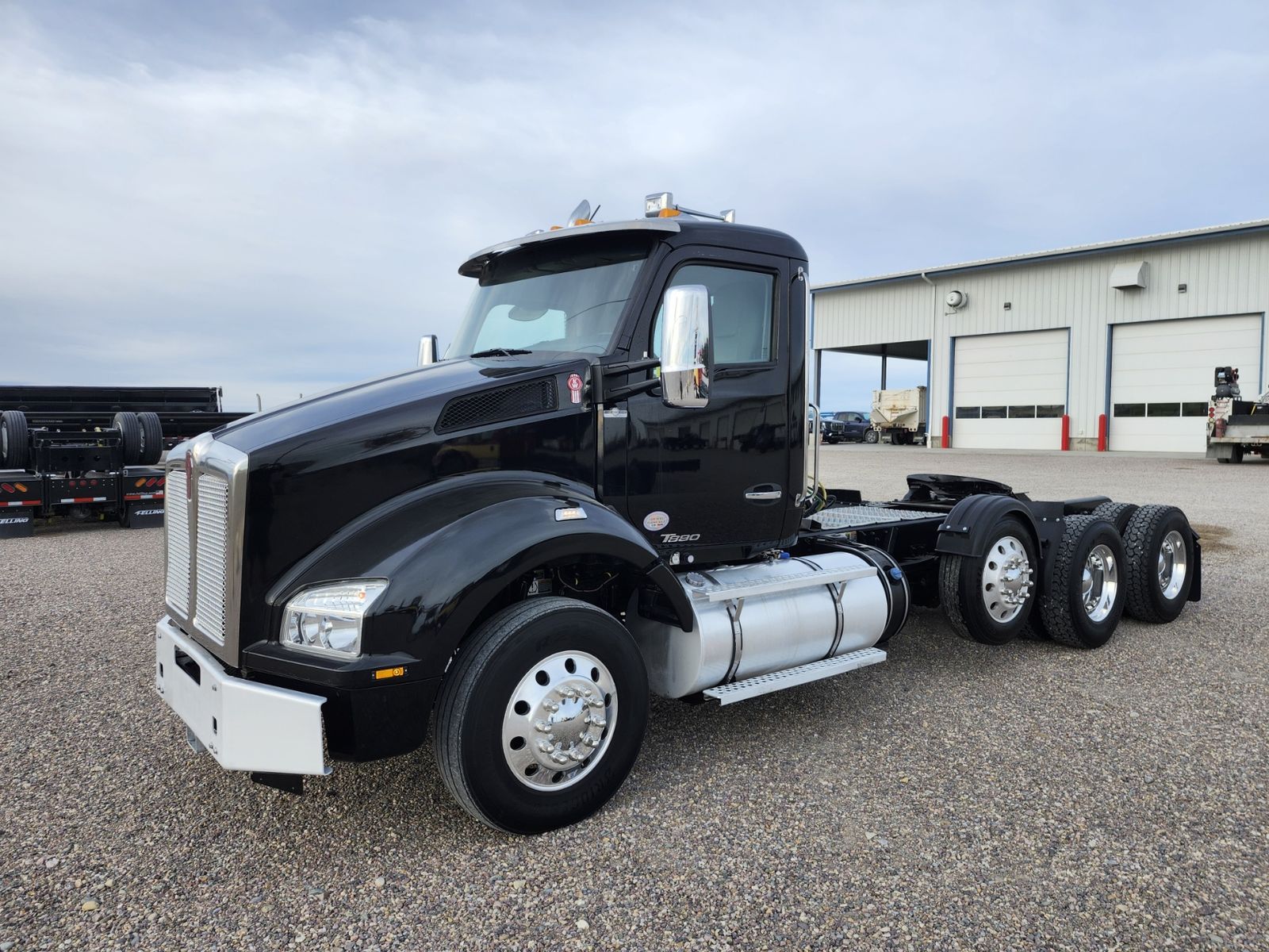 2020 KENWORTH T880