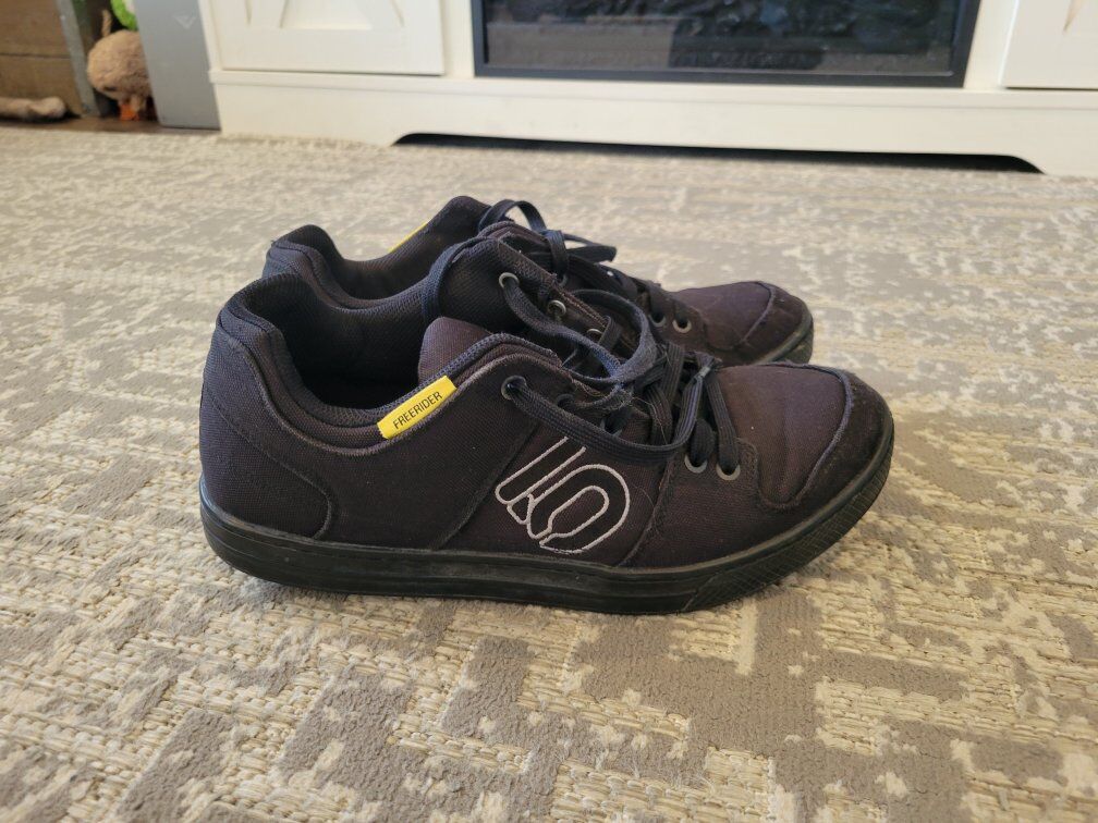 5.10. Moutain bikes shoes size 11