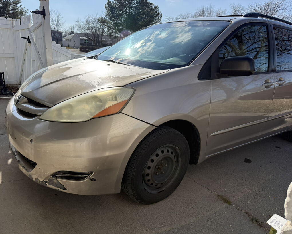 2008 TOYOTA SIENNA LE