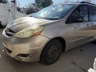 2008 TOYOTA SIENNA LE