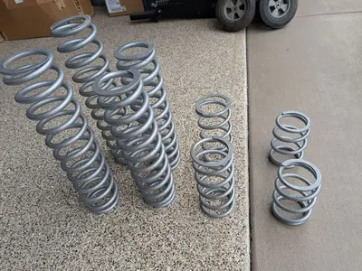 KAWASAKI SPRING SET EXCELLANT SHAPE