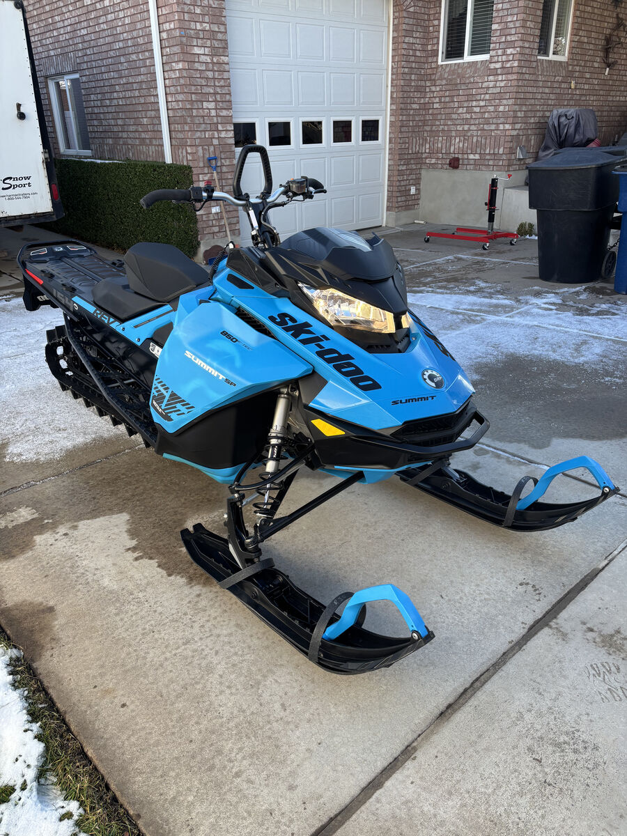 2020 Ski Doo Summit SP 850 E-TEC with SHOT 154" Powder Light 3.0" Track