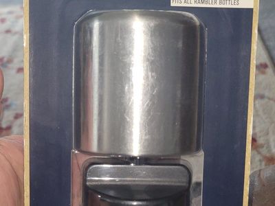 Yeti Rambler cup cap