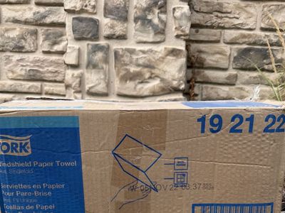 Tork Blue Singlefold Windshield Paper Towels 192122 H22