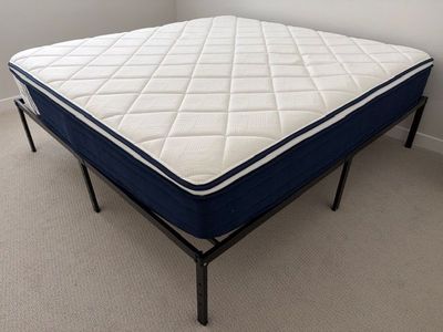 12" King Hybrid Mattress – Like New | Pillow Top | Gel Memory Foam | $190