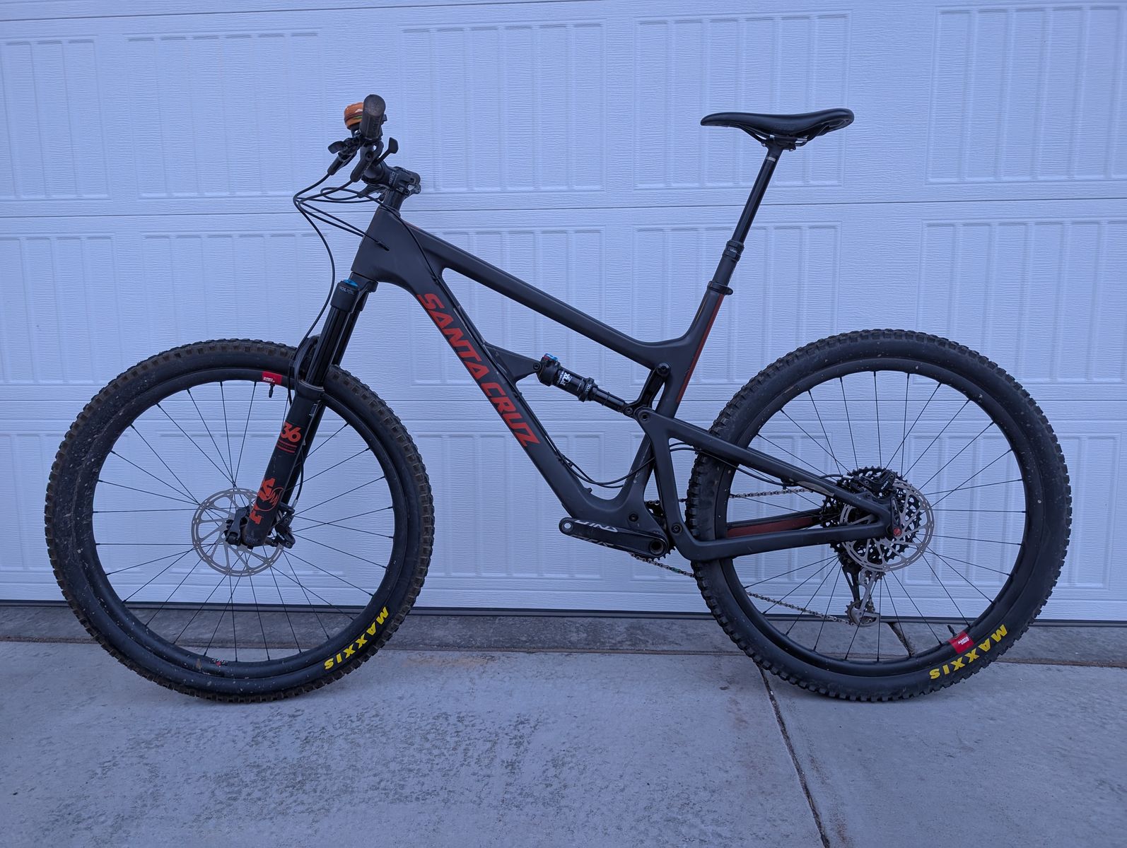 XXL Santa Cruz Hightower C