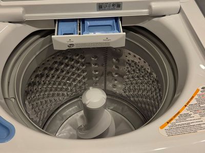 LG Washer & (gas) Dryer pair (3 months old!)