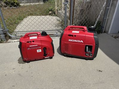2 amazing Honda generators 1000U and 2200I