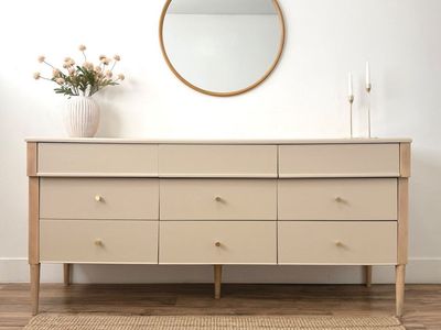 Stanley Furniture Mid-Century Modern 9-Drawer Dresser