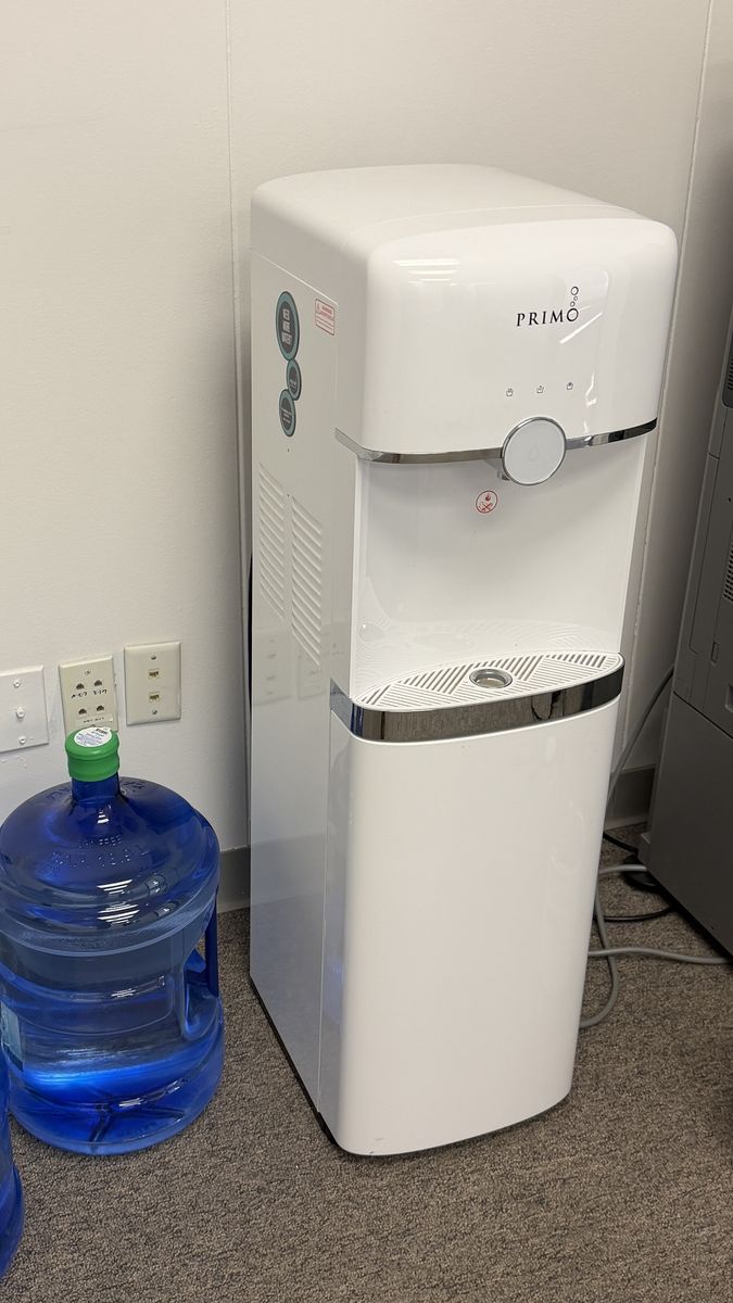 Water dispenser cooler