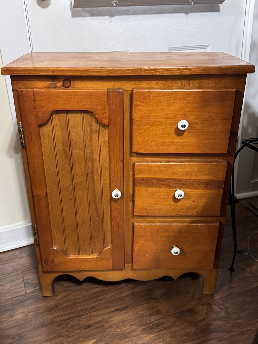 Small Cute Cabinet w/2 Shelves, 3 Drawers