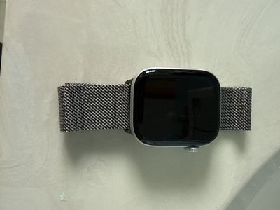 Woman’s smart watch