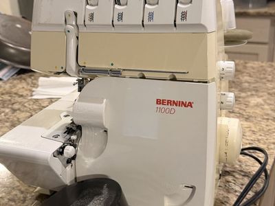 Bernina 1100D Serger Overlocker Sewing Machine with Foot Pedal