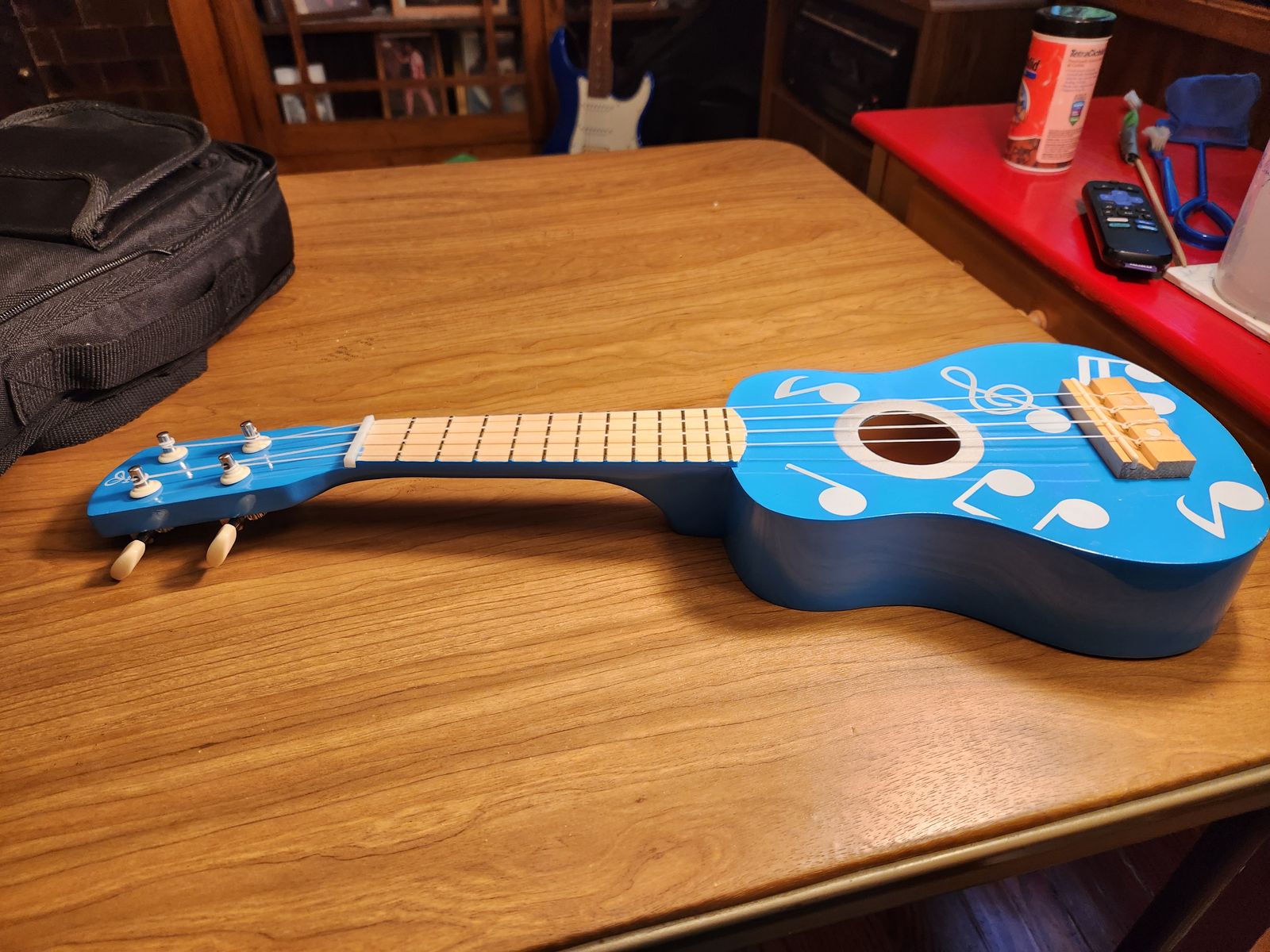 Hape Ukulele and super nice canvas bag. Made in Germany.