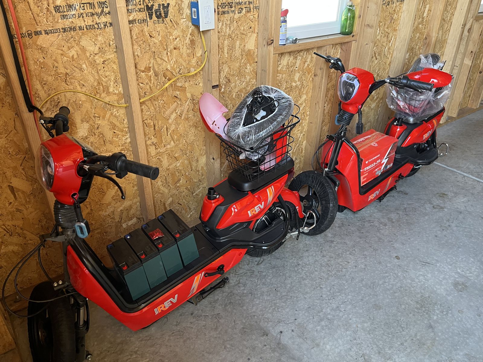 2 Electric Scooter    2 Seater