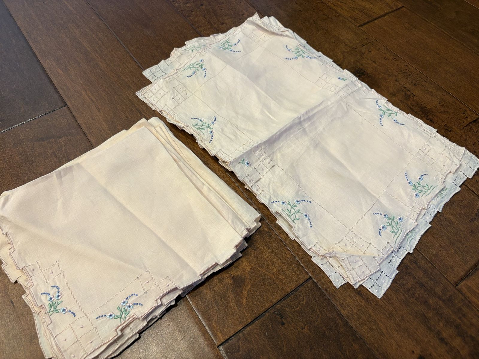 Vintage Pale Pink Napkins & Placemats w/ Blue Embroidery