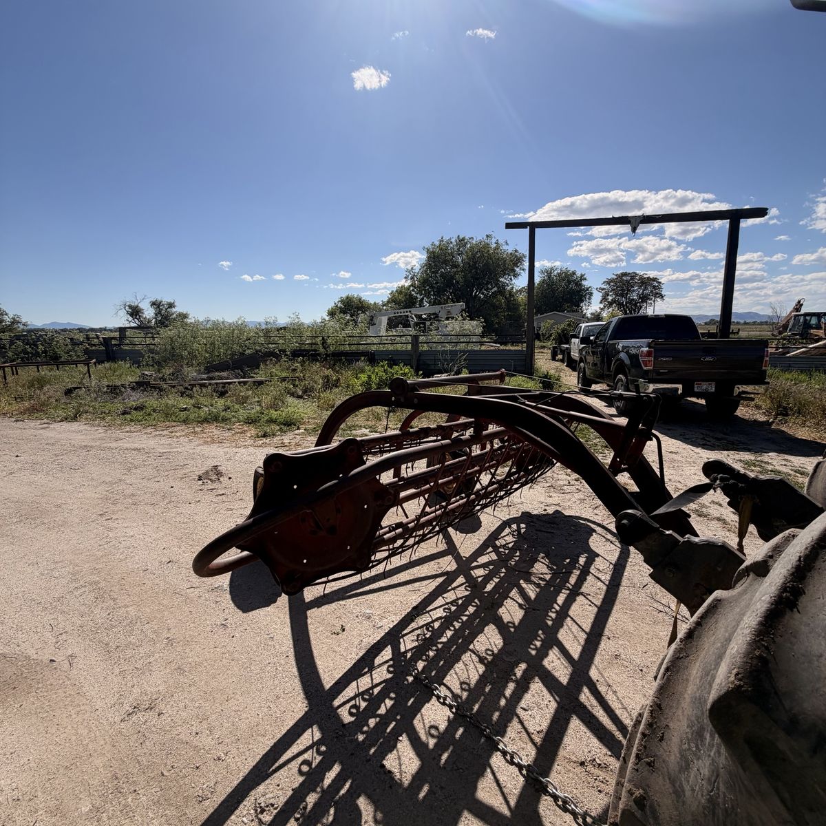 Massey Ferguson side delivery hay rake