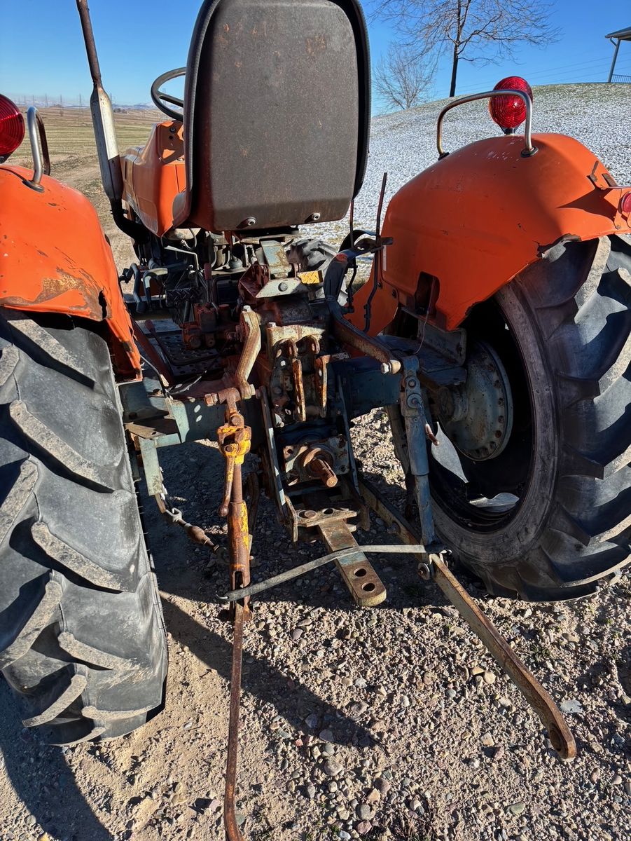 1985 Kubota Tractor- L305 DT