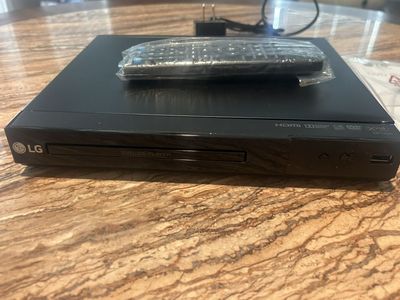 (5) LG DVD Player HDMI USB Audio/Video W/Remote