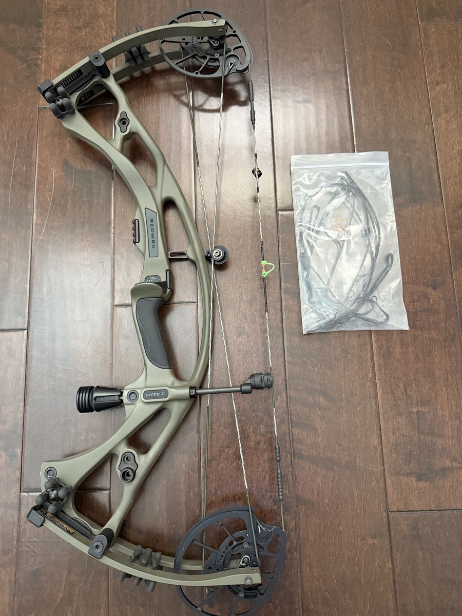 Hoyt RX7 Carbon Compound Hunting Bow right hand