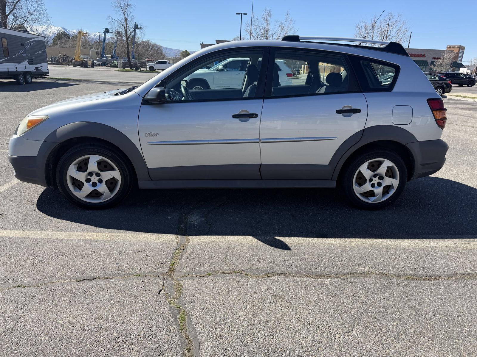 2006 Pontiac Vibe Base