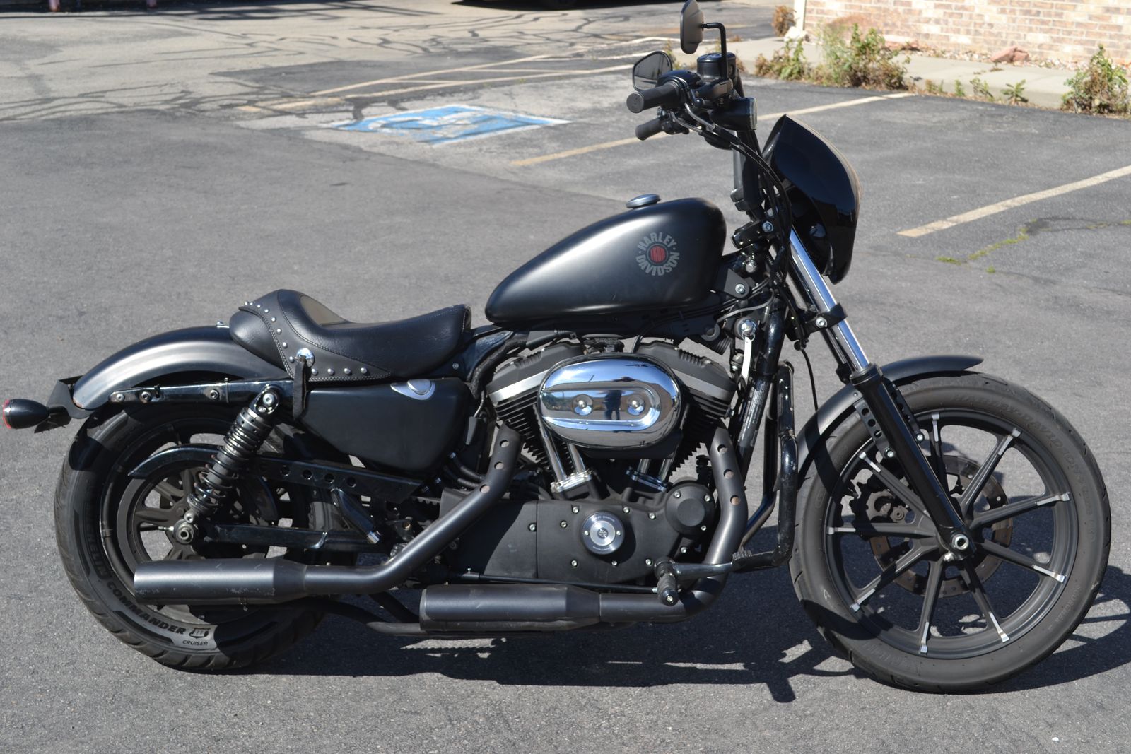 2022 Harley Davidson Sportster 883 Iron - GREAT GAS MILAGE - XL883N