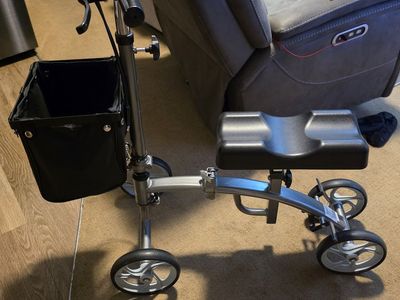 Cardinal Health CWAL240KS Knee Walker Scooter 300lbs Capacity w/ Basket