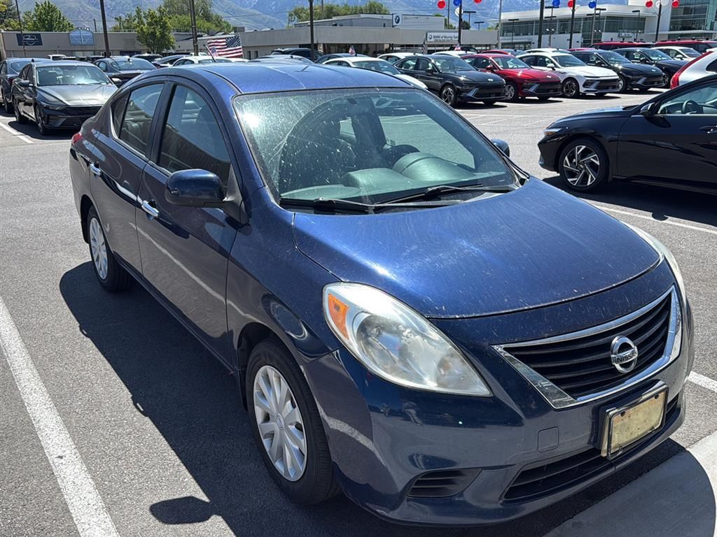 2012 Nissan Versa 1.6 SV