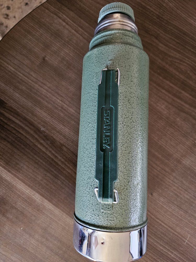 Vintage Stanley Thermos 1 Qt Green Vacuum Bottle with Handle - Classic Collectible