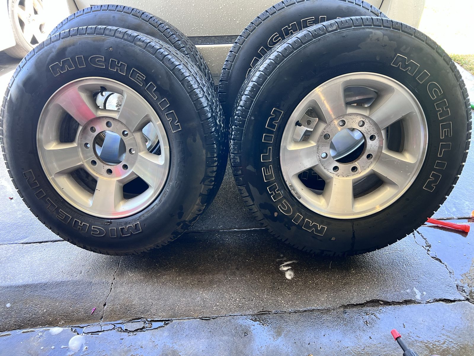 Dodge Ram 2500 17 Wheels and Tires 8x6.5