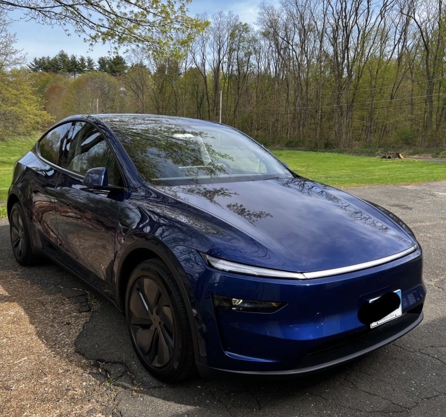 2026 Tesla Model Y Premium