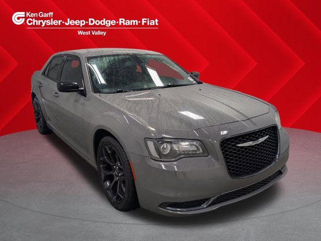 2019 Chrysler 300 Touring
