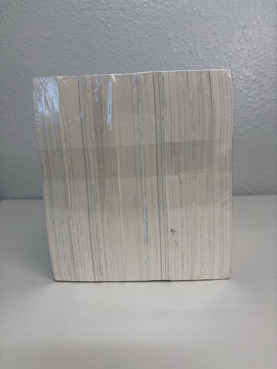 Main image 3
