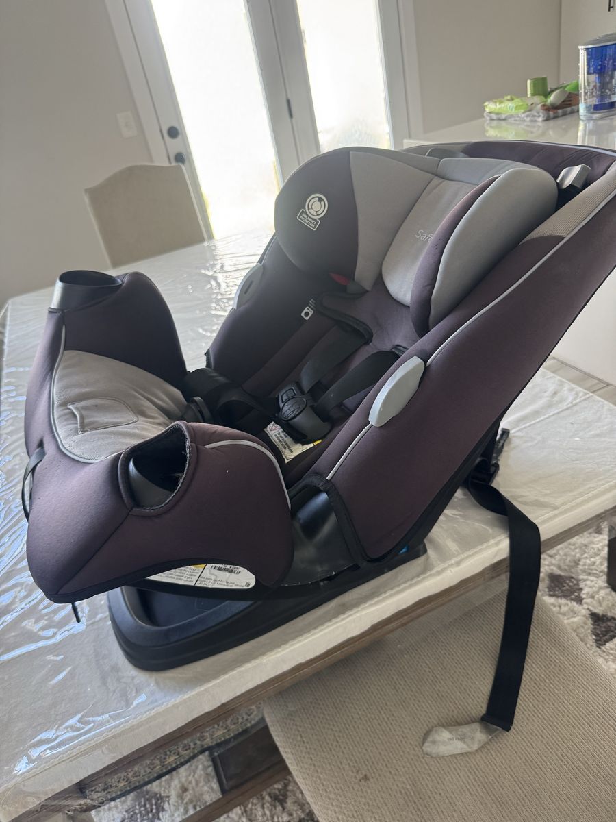 Safety 1st Convertible Car Seat - Brown and Grey with Cup Holders