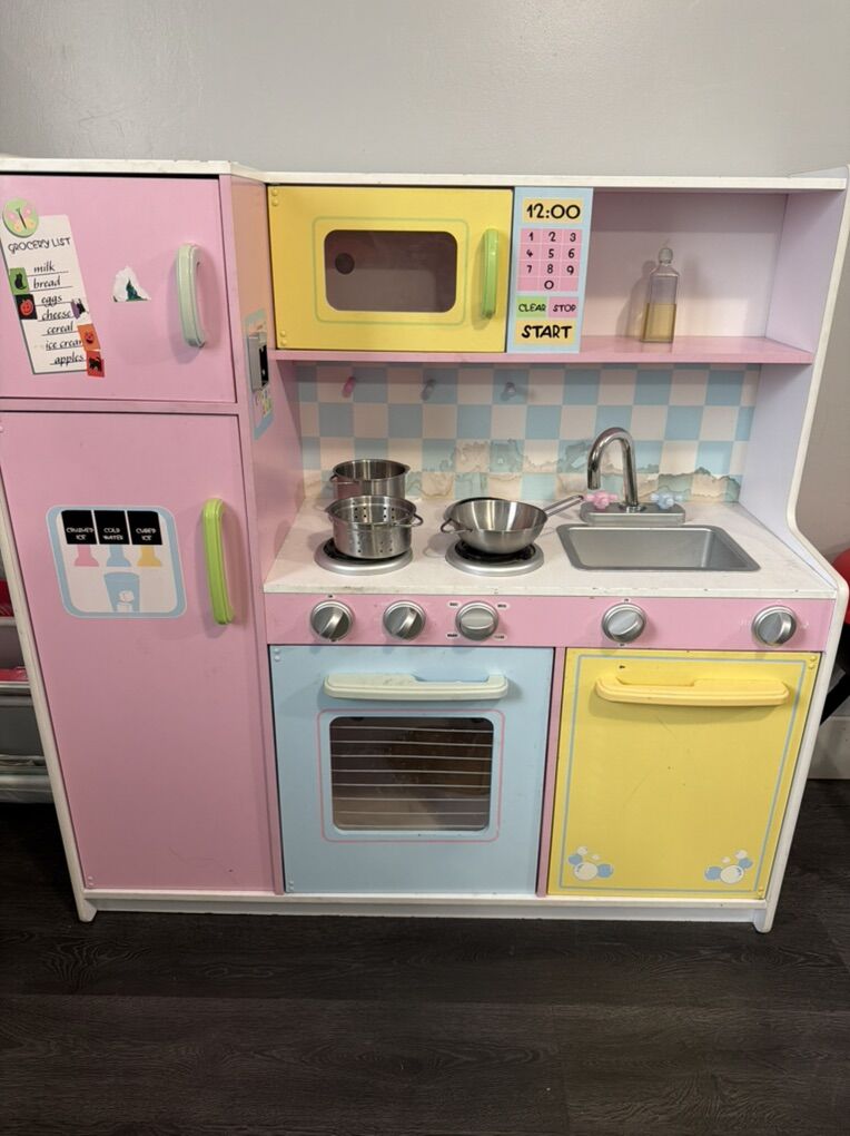Play Kitchen