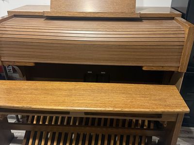 Baldwin Howard Classical Series Organ with Bench