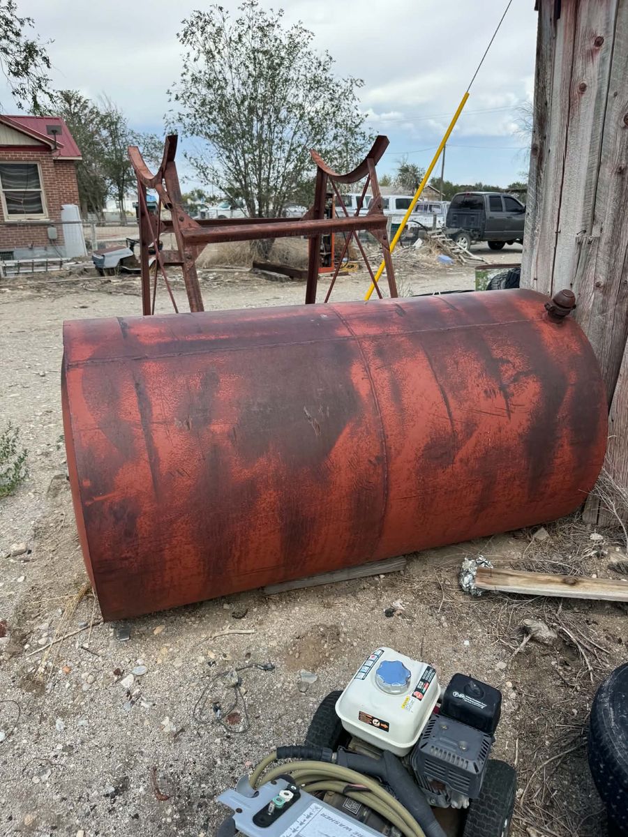 Gravity feed fuel tank and stand