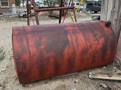 Gravity feed fuel tank and stand