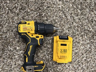 DEWALT ATOMIC 20V MAX Brushless 1/2 in. Cordless Drill/Driver DCD708 with 2.0Ah Battery