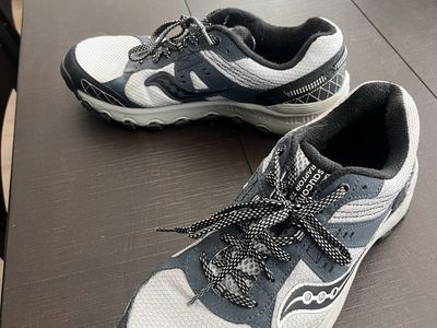 Saucony Peregrine 10 Trail Running Shoes - Men's Size 8.5 - Grey/Black