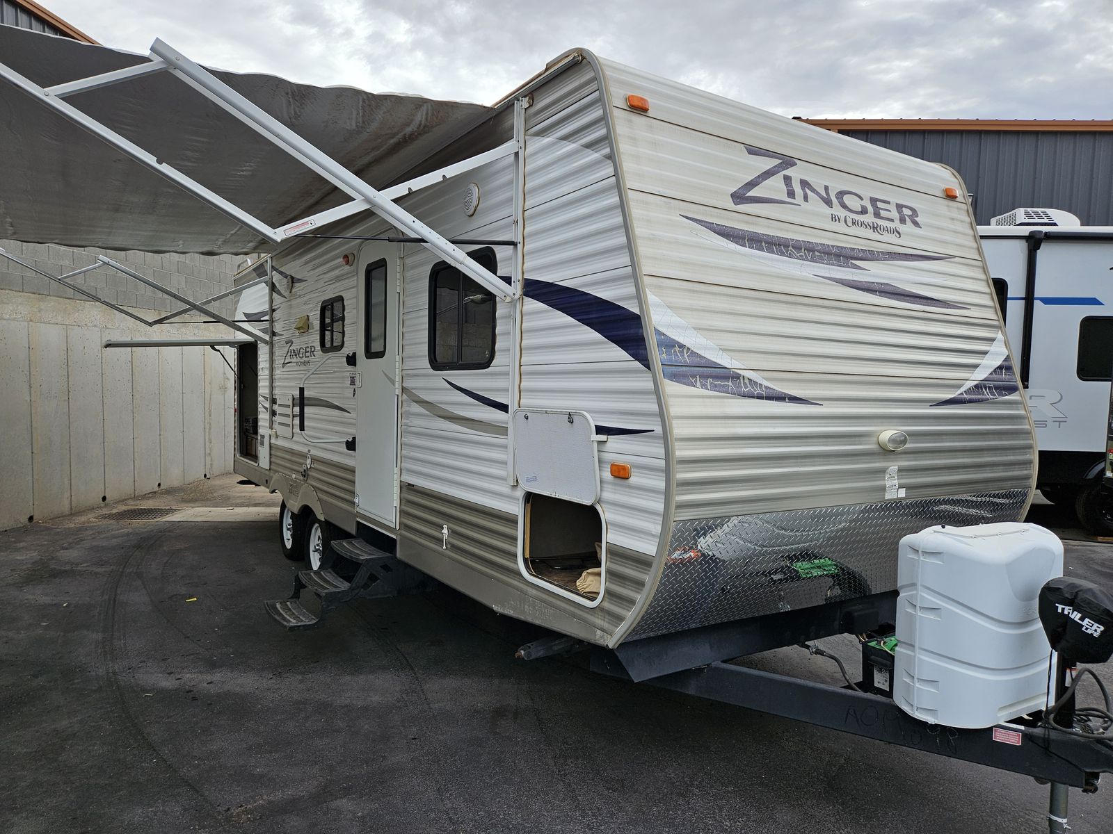 2013 Crossroads Zinger 25RB Electric Slide Out! Everything Works! Rear Bath Travel Trailer