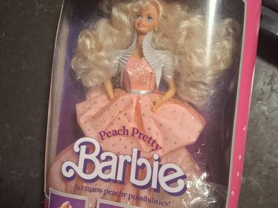 Mattel Peach Pretty Barbie Doll 1999 Special Limited Edition Blonde Hair NRFB