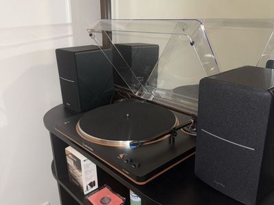 Audio-Technica Turntable/ Edifier bookshelf speakers/ Record storage stand