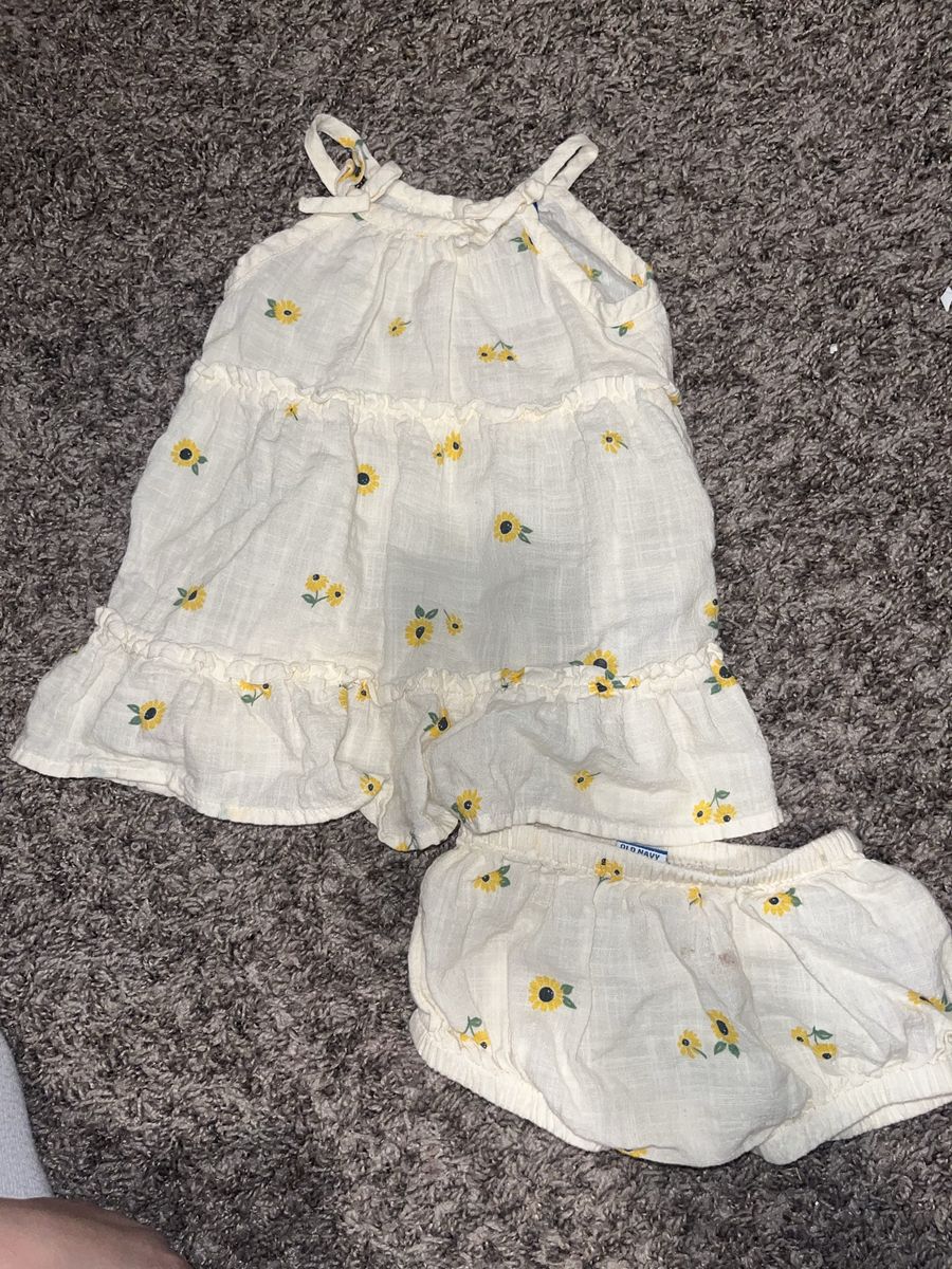 0-3 MONTHS OLD NAVY