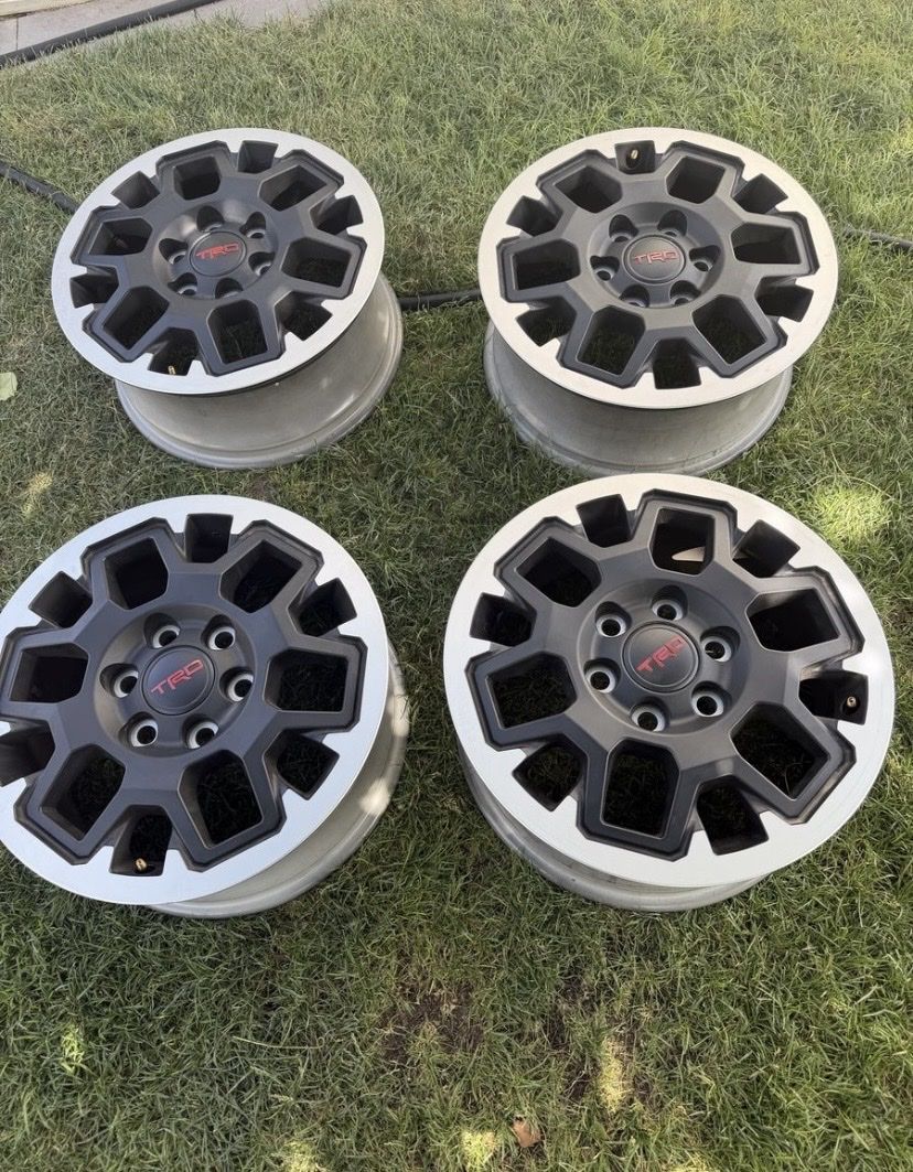 Toyota TRD Black & Silver 18x7.5J Wheels - Set of 4