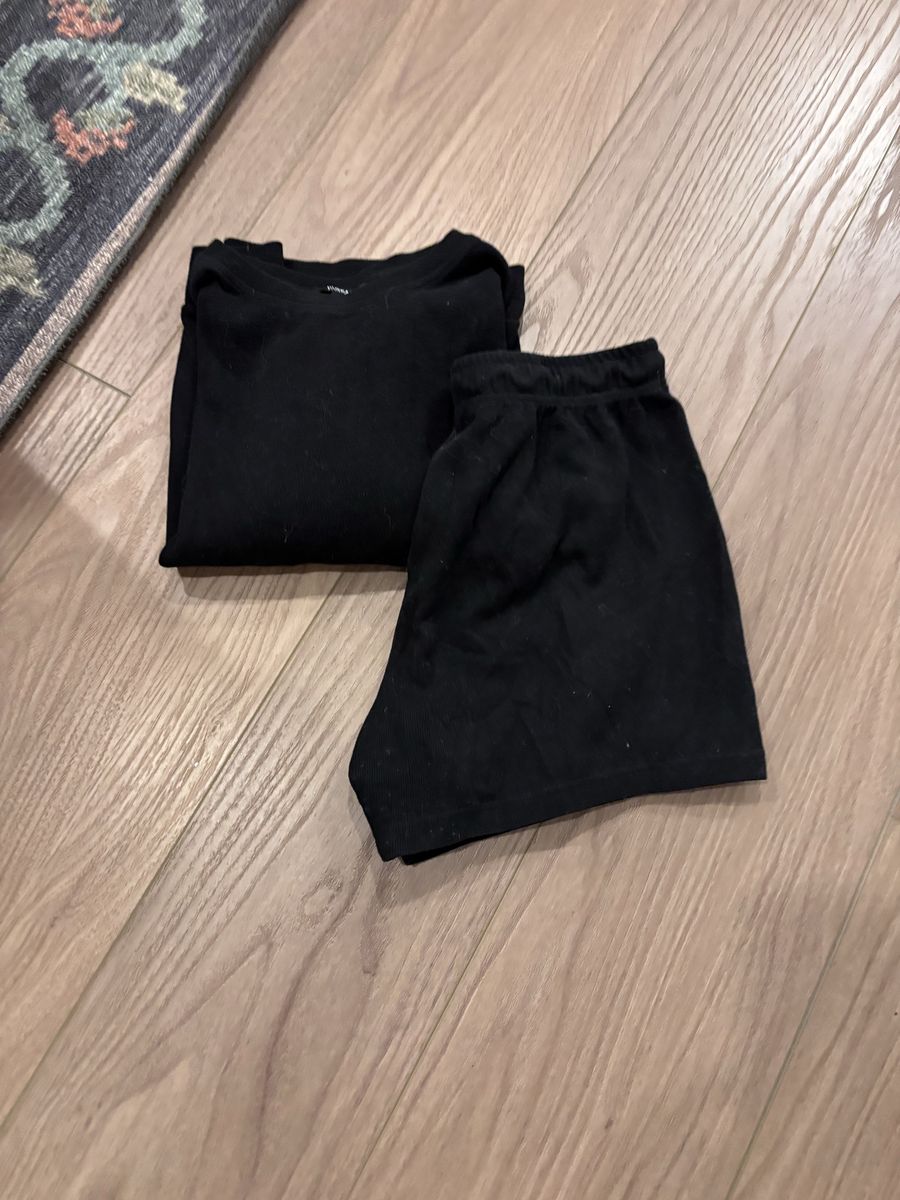 Cute women’s black lounge set size medium