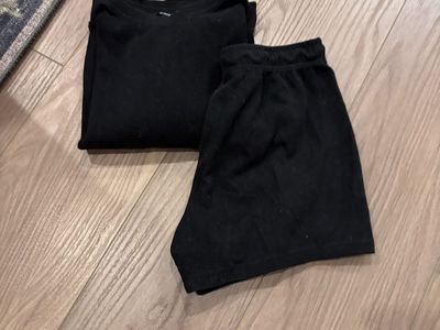 Cute women’s black lounge set size medium