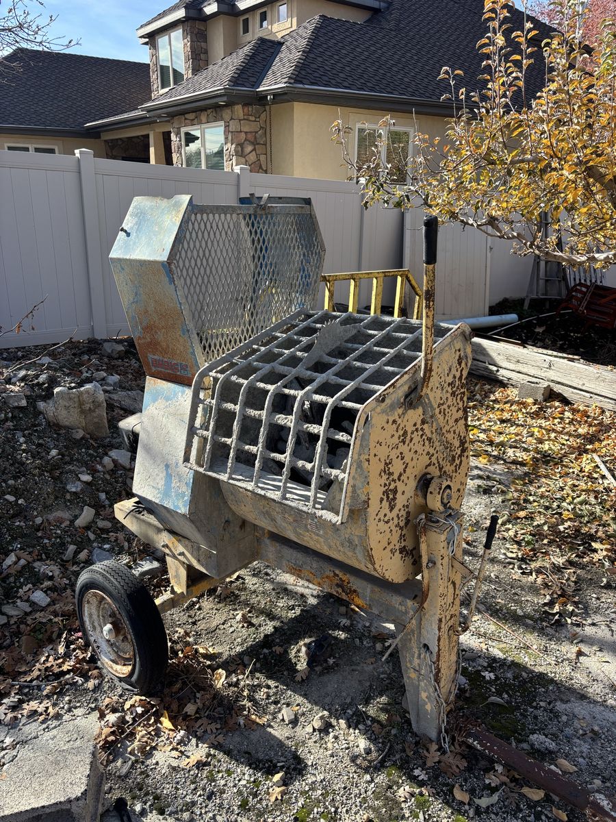 Cement/Concrete Mixer
